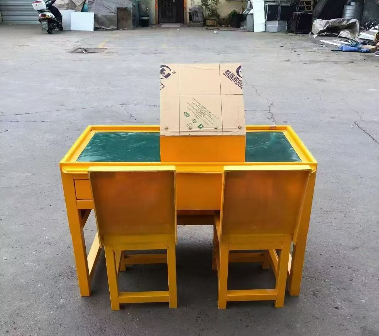 杭州防静电导通桌井下煤矿火工品发放桌：危险品流转的安全守护者